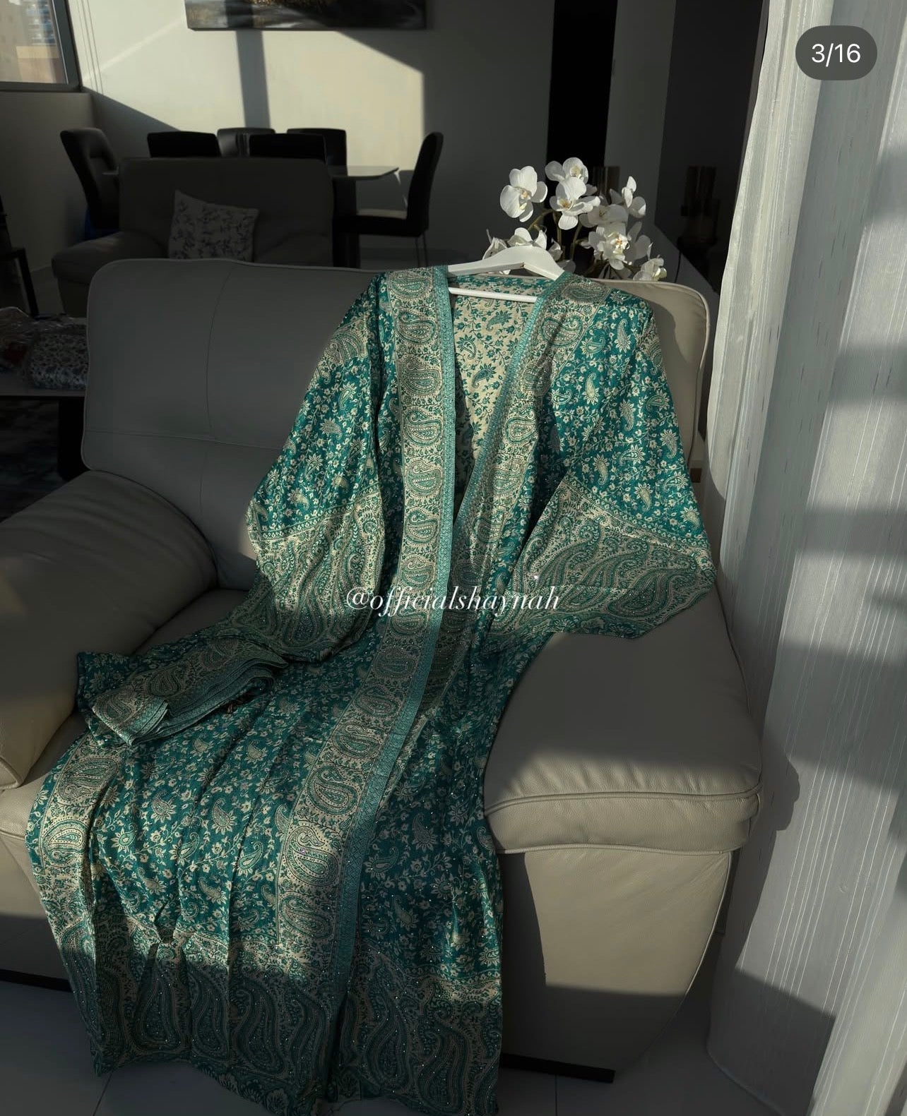 Closed Pashmina Abayas